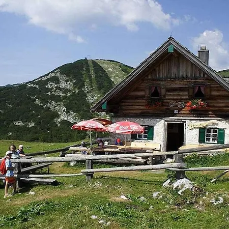 In With Swimming Pool Semesterbostad