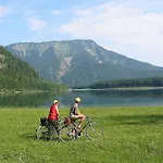 בית נופש In With Swimming Pool