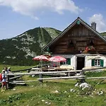 In With Swimming Pool בית נופש