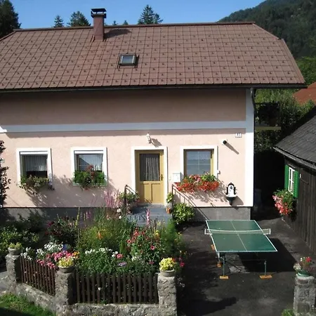 In With Swimming Pool Hébergement de vacances *